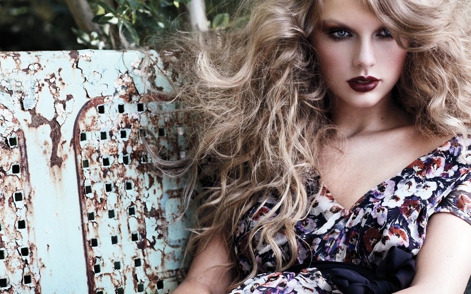 Taylor Swift 宽屏壁纸