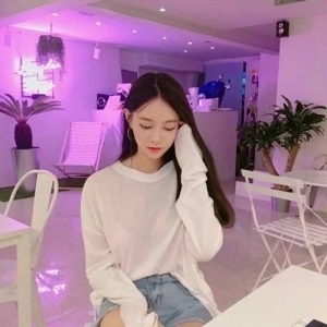 宁愿错过也不愿主动  个性时尚小女生微信头像