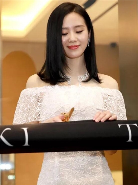 齐锁骨lob短发 娱乐圈女星都在剪
