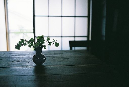 哭给自己看，笑给别人听 小清新图片