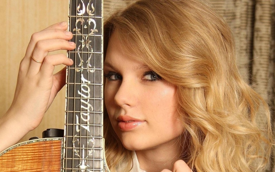 Taylor Swift 宽屏壁纸