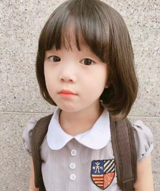 想生一个像洋娃娃一样的闺女 好软萌