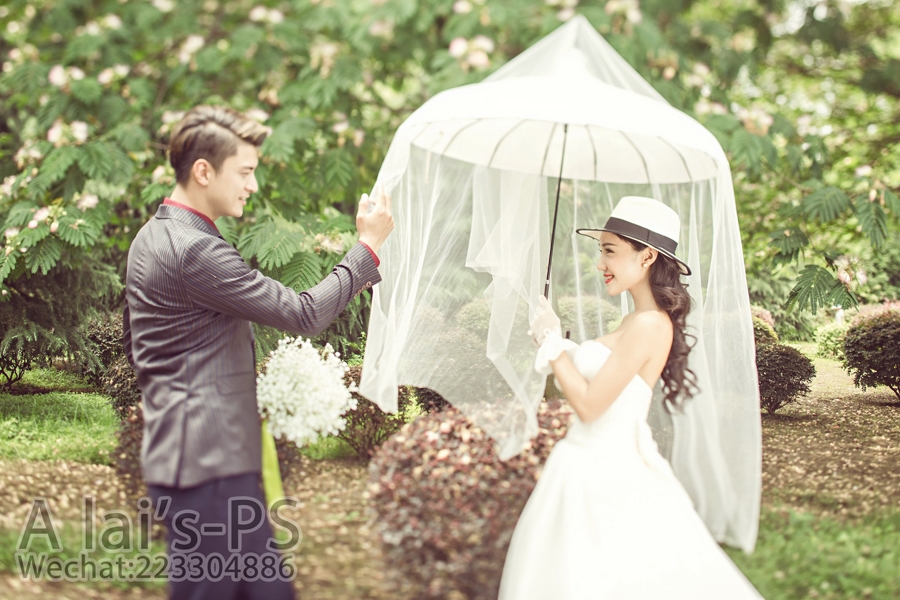 白色雨伞 婚纱照