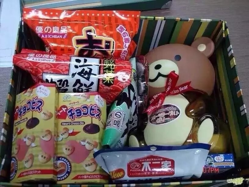六一给女孩子寄零食什么的男孩子最帅了