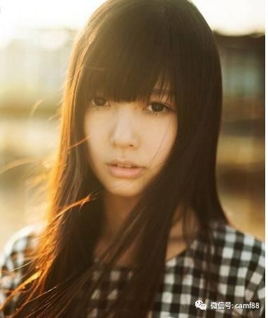 女生清新长直发发型  秒杀宅男福利
