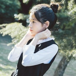 唯美意境长发美女头像