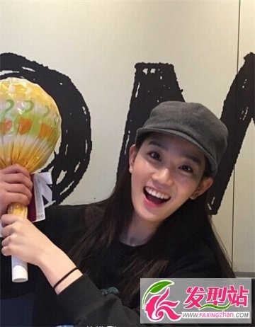 女生甜美可爱长发发型 夏季浪漫约会必备发型