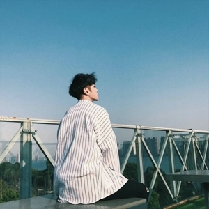 帅气的清新干净小男生微信头像