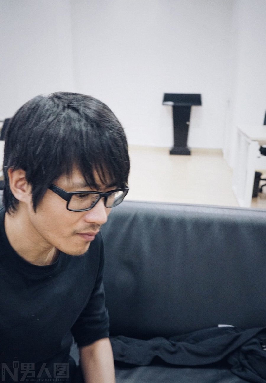 韩寒近照 韩寒撞脸