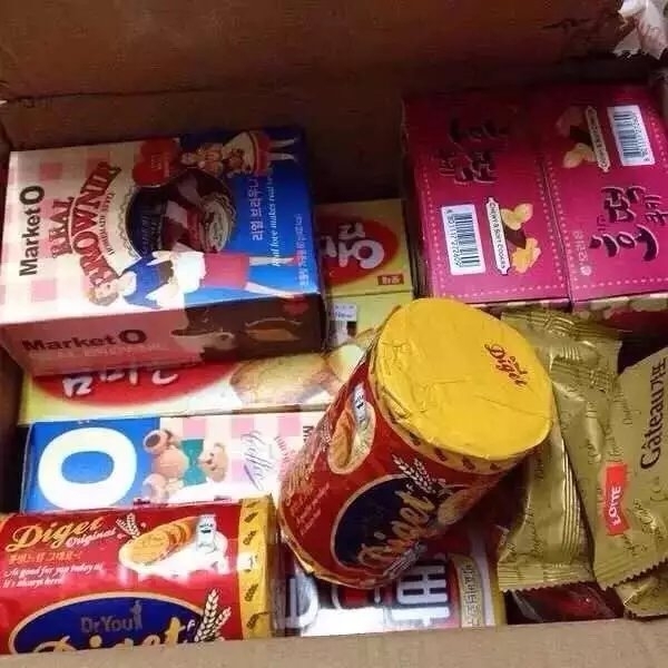 六一给女孩子寄零食什么的男孩子最帅了