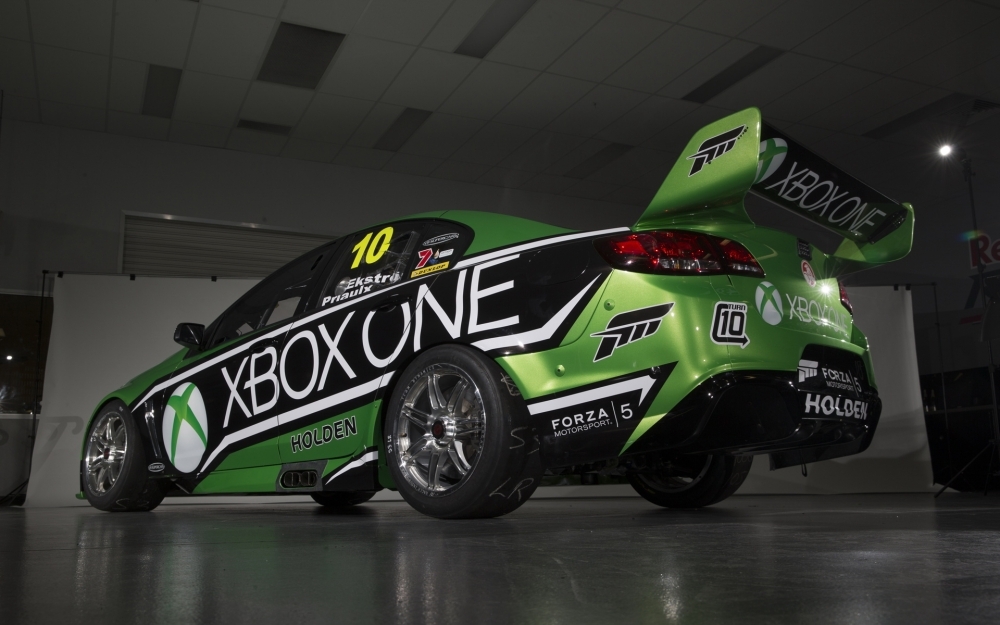 XBOX ONE赛车队绿色跑车高清桌面壁纸