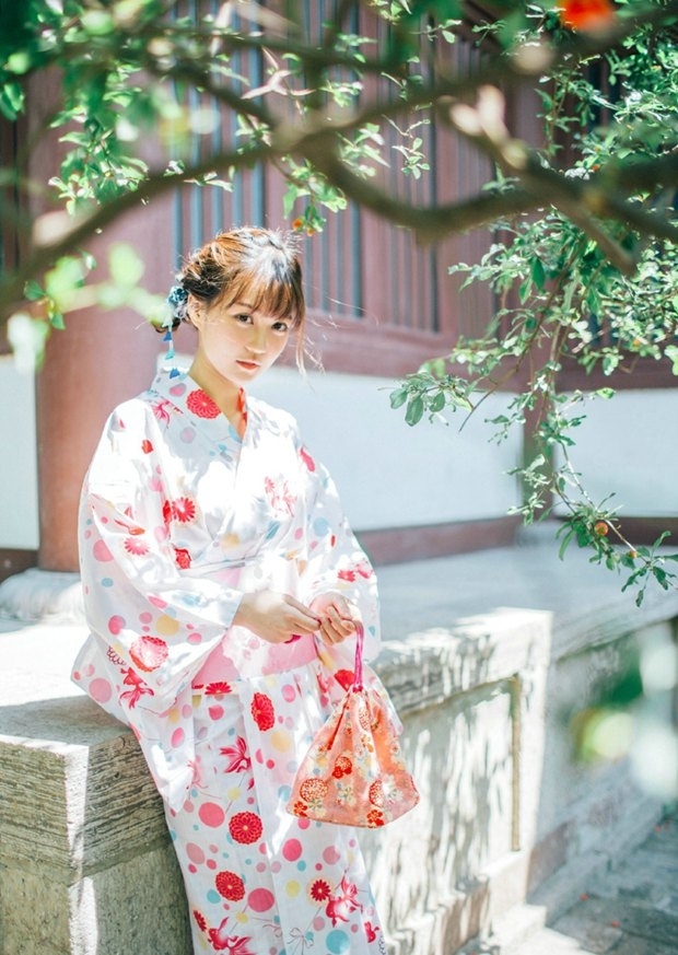 穿和服的唯美女生图片