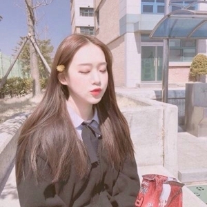 宁愿错过也不愿主动  个性时尚小女生微信头像