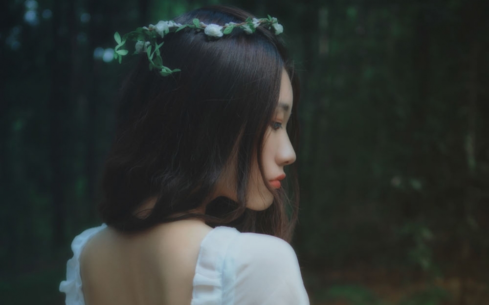 小清新森系美女高清桌面壁纸图片