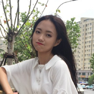 我放弃你的时候也放弃了自己  气质高雅美丽四射