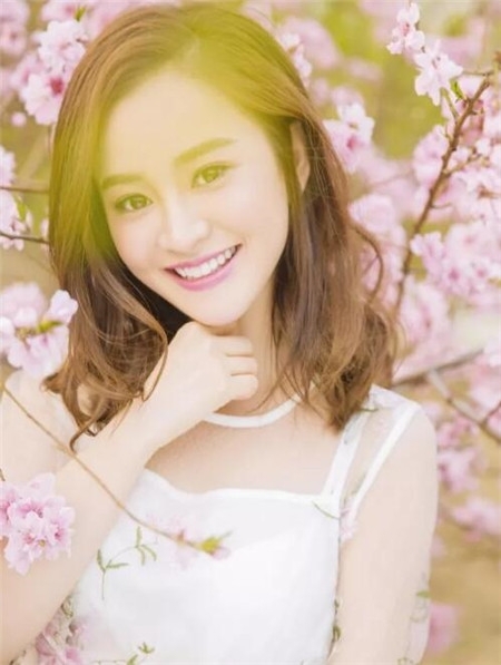 齐锁骨lob短发 娱乐圈女星都在剪