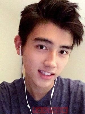 陈凯歌陈红儿子帅照曝光  陈飞宇清秀帅气发型图片