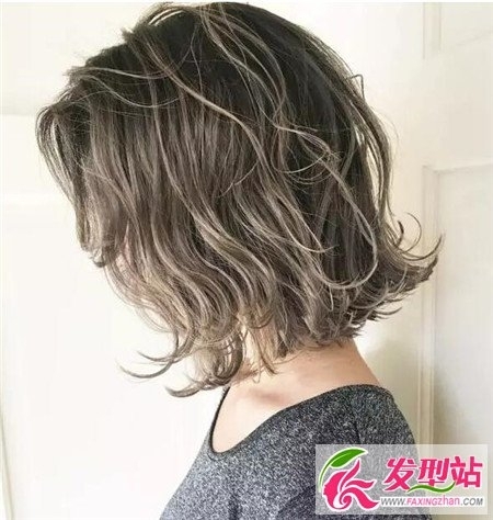 最新流行显瘦短发 翻翘短发正时髦