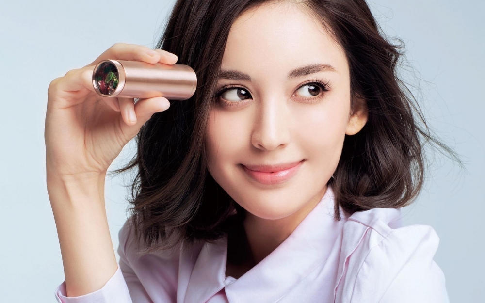 美女明星古力娜扎电脑桌面壁纸图片下载