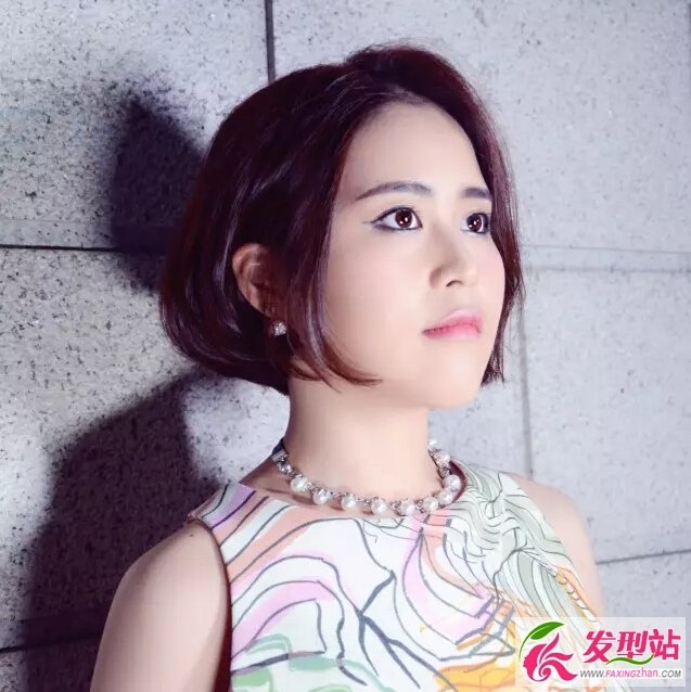 新款时尚短发发型　2017人气女生短发设计