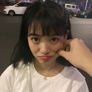 时尚小清新养眼女生微信头像
