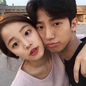 爱玩的任性情侣头像图片