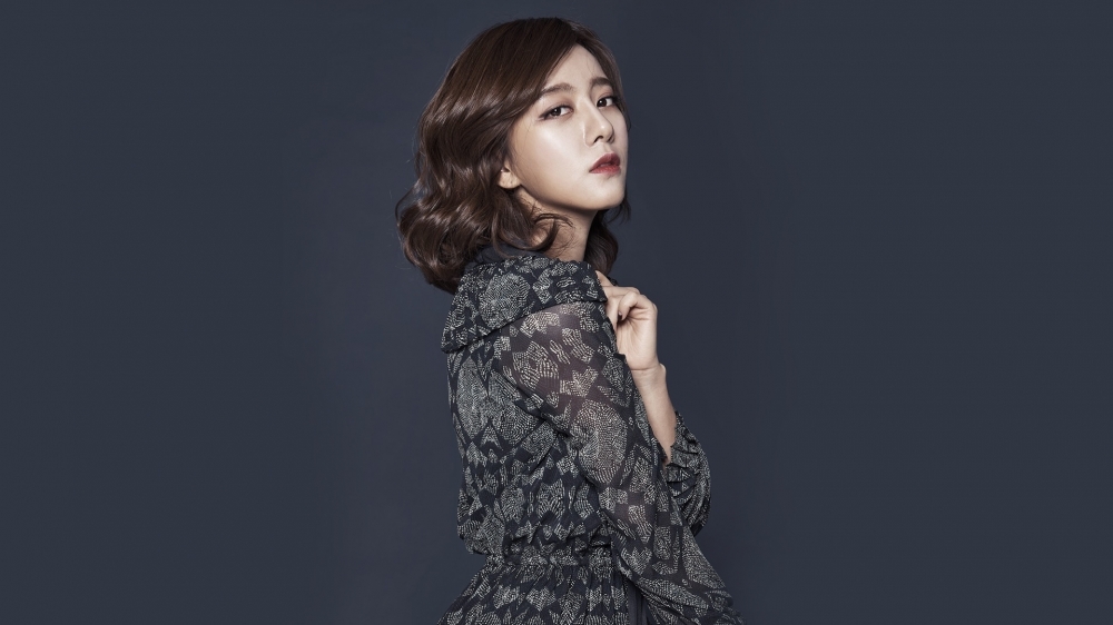 韩国美女崔允素壁纸