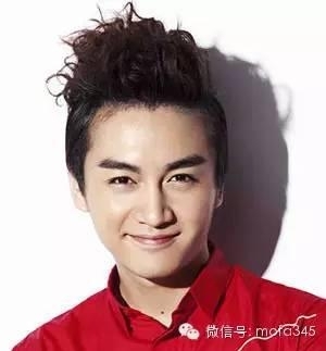 潮男短发飞机头发型图片  帅气最迷人