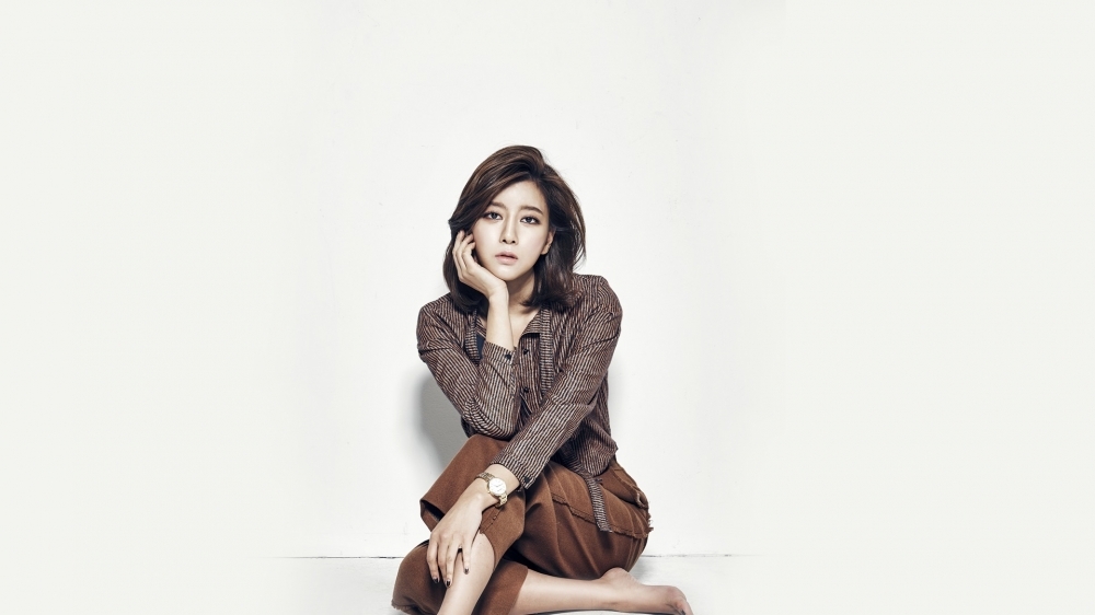 韩国美女崔允素壁纸