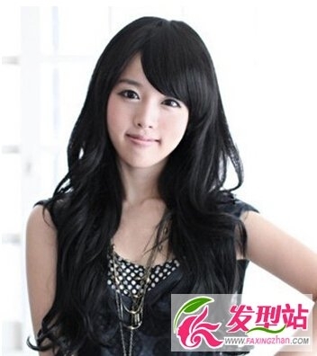 女生黑色长发发型，清新飘逸又减龄