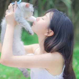 清纯甜美动人女生微信头像