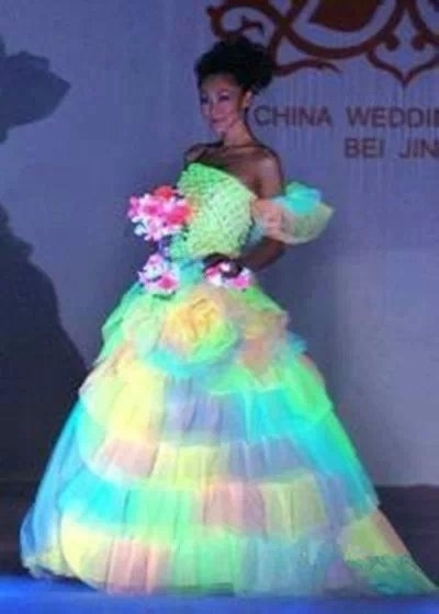 笙歌：荧光婚纱你想穿么