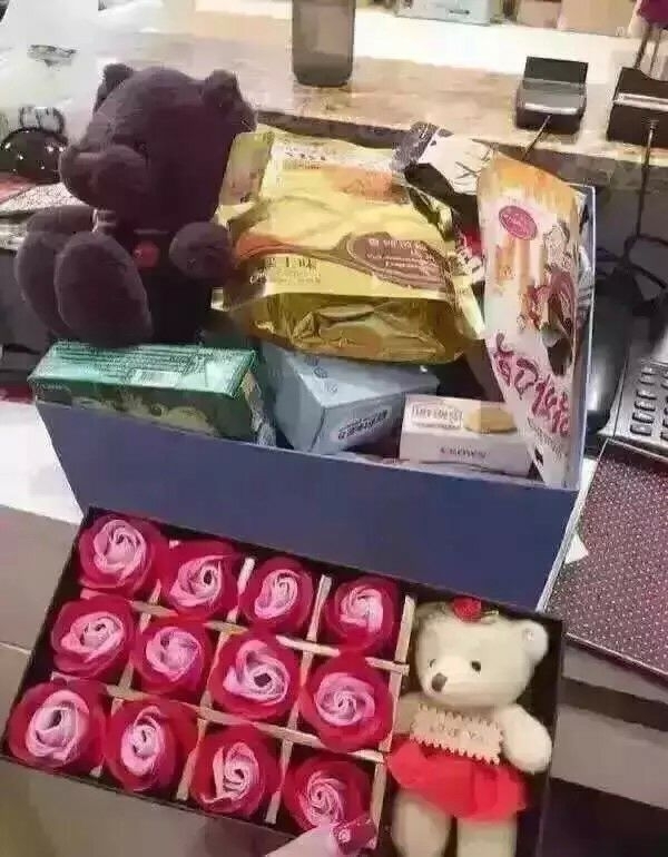 国庆节给女生寄零食的男生最有魅力了.