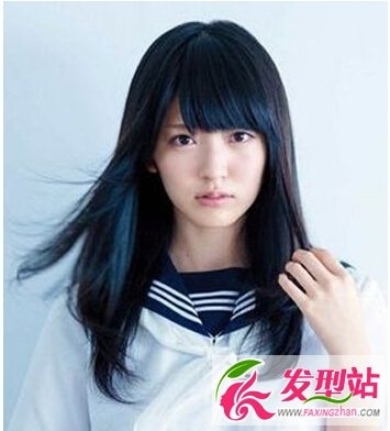 女生黑色长发发型，清新飘逸又减龄