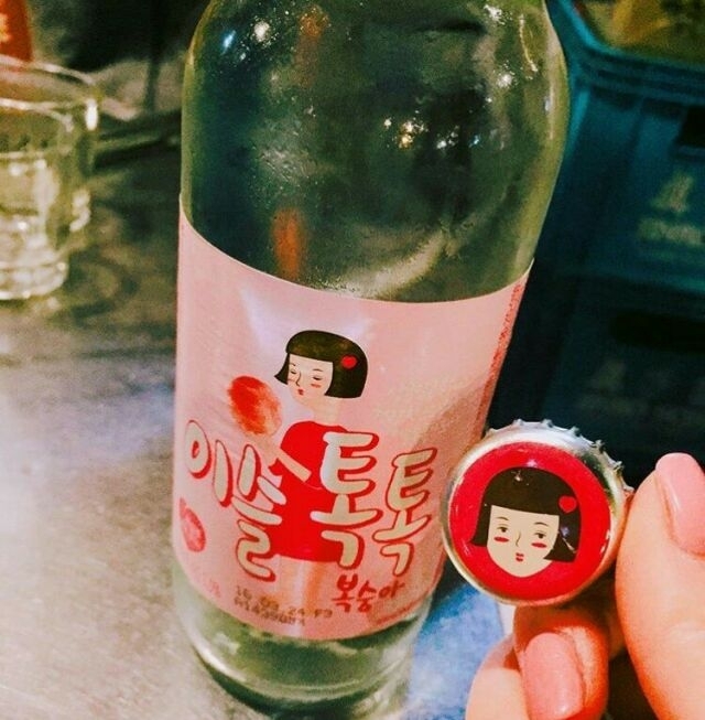 水蜜桃味碳酸酒 이슬톡톡