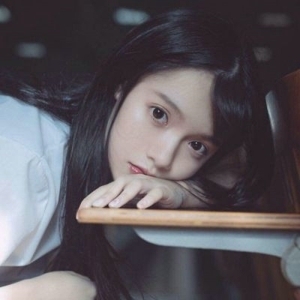 唯美意境长发美女头像