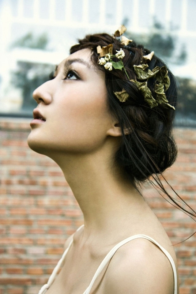 小清新美女iPhone4s手机壁纸