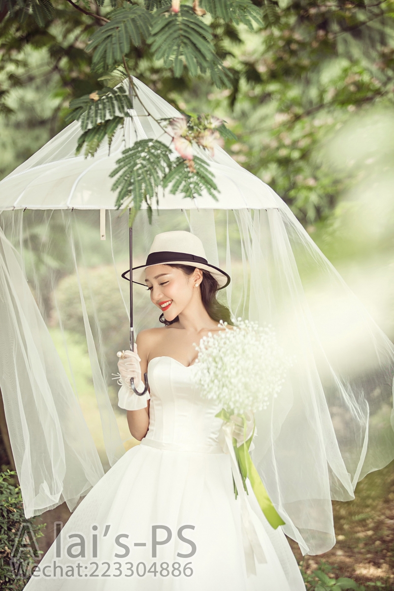 白色雨伞 婚纱照