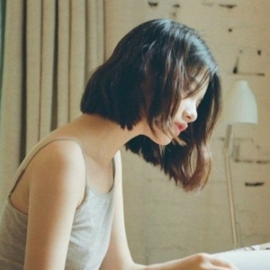 唯美意境长发美女头像