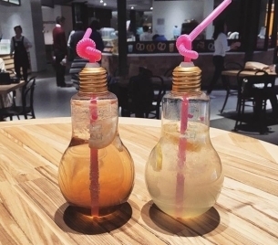 灯泡苏打