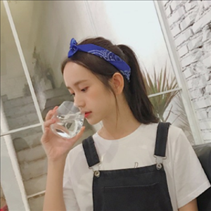 我放弃你的时候也放弃了自己  气质高雅美丽四射