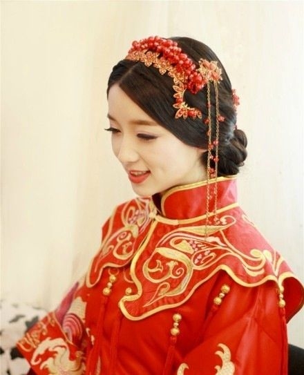 中式婚礼新娘发型美哒哒