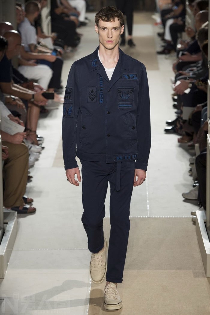 华伦天奴衣服怎么样 华伦天奴服饰 华伦天奴2017春夏走秀
