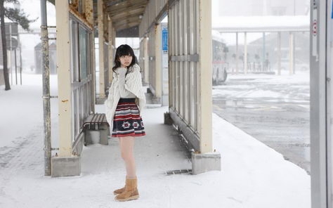 唯美雪之女孩清纯壁纸