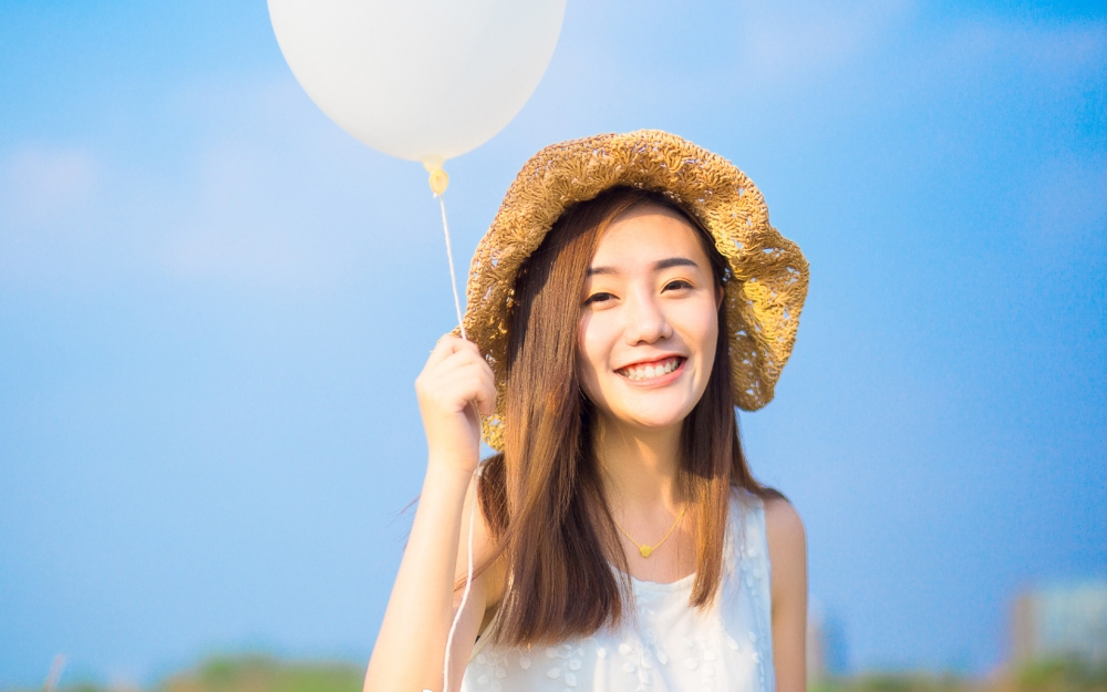 清纯美女小清新户外唯美高清桌面壁纸