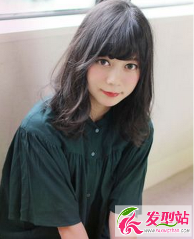 清纯减龄自然黑发回归 春节回家还是染回黑色吧！