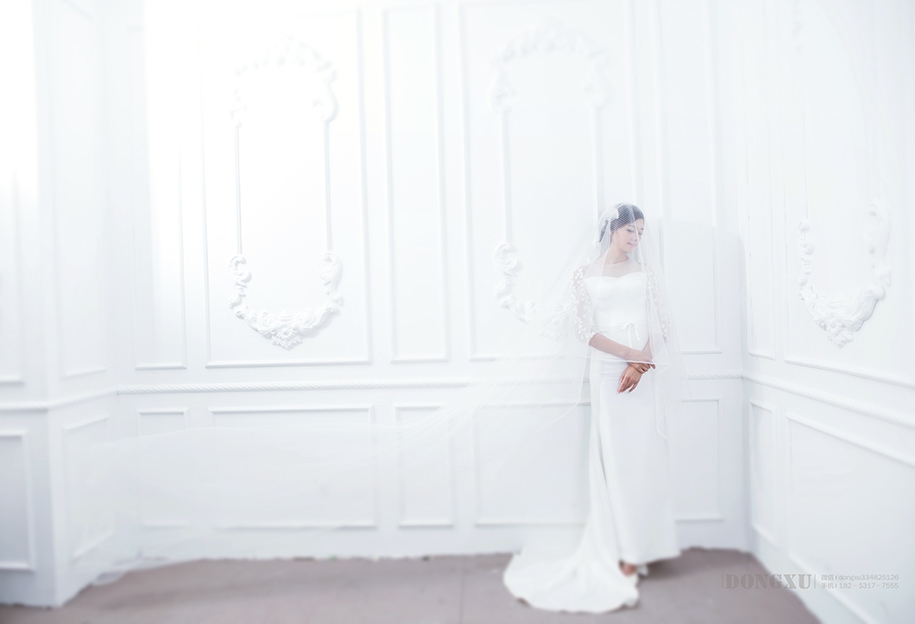 白墙 婚纱照