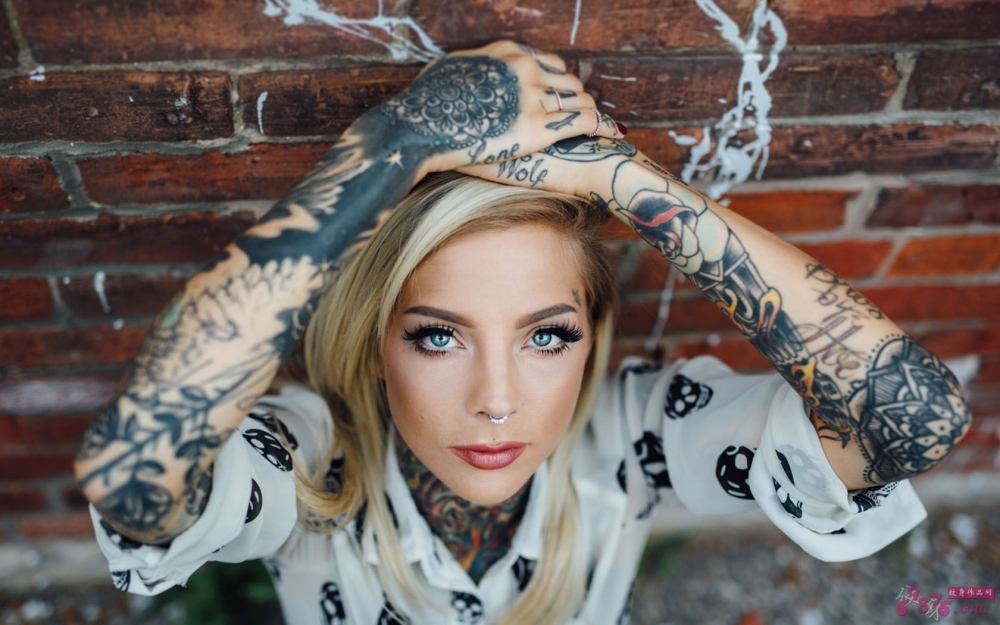 欧美性感美女纹身图片合集桌面壁纸