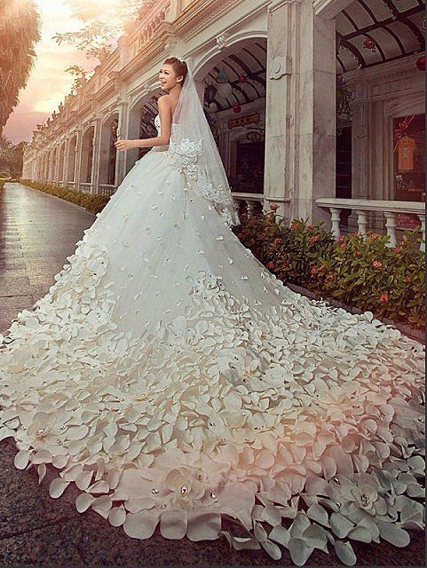 苏兜：我想和你从婚纱到校服