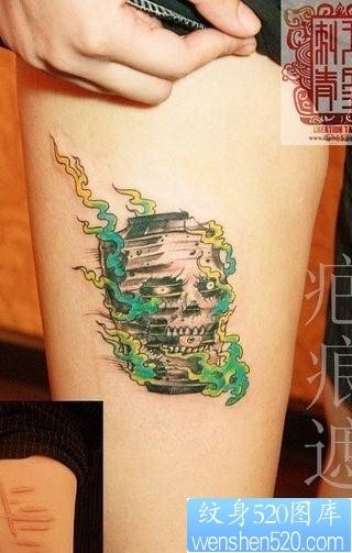 美女腿部彩色骷髅纹身